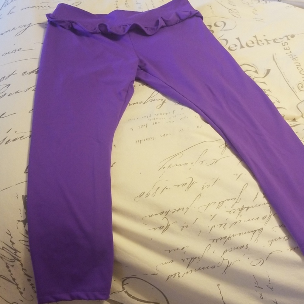 Purple leggings/yoga pants